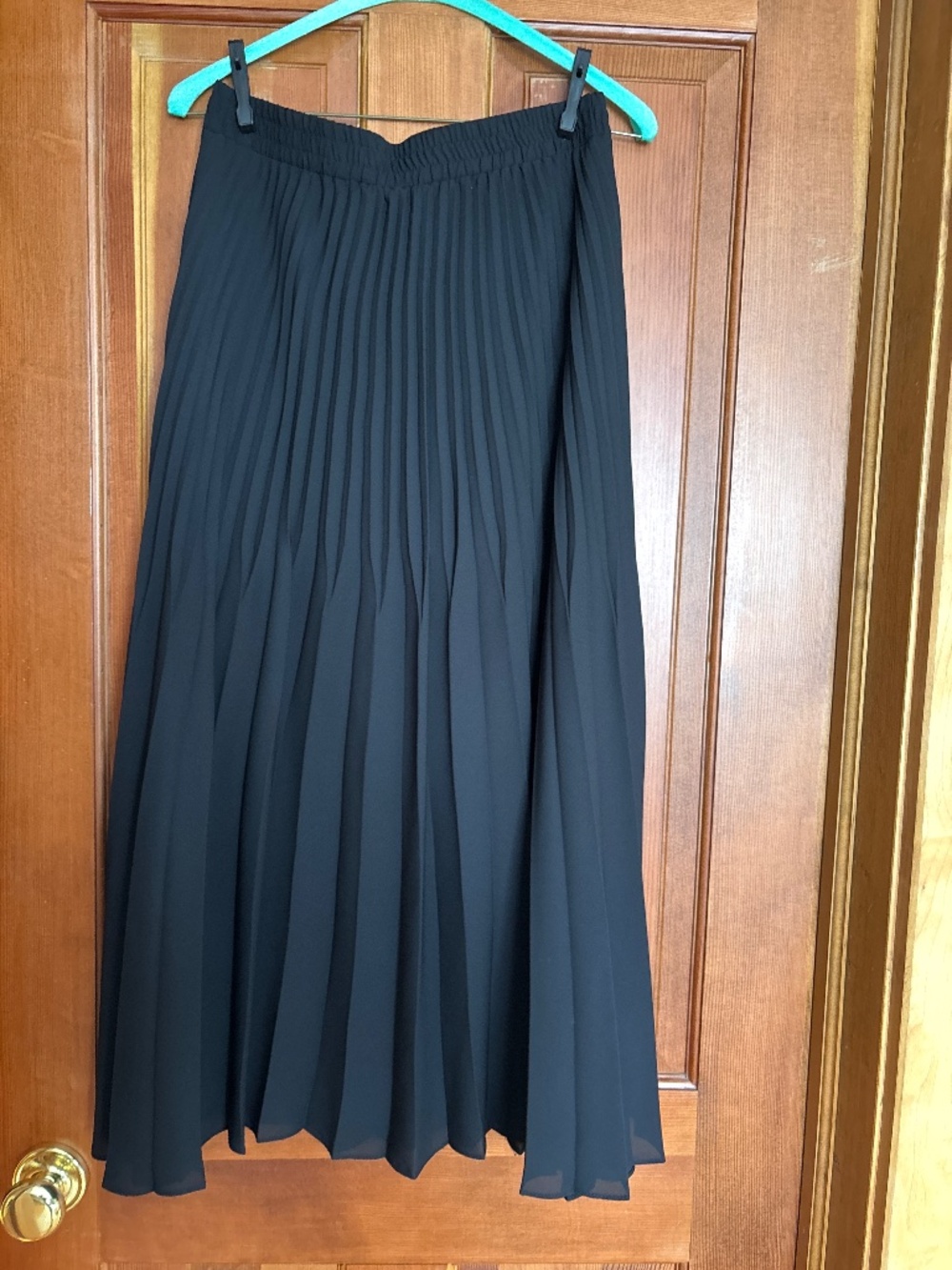 Max Studio black pleated high-waisted skirt